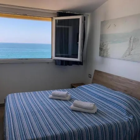 Pm 28 Via Lungomare Duca Degli Abruzzi * Ostie